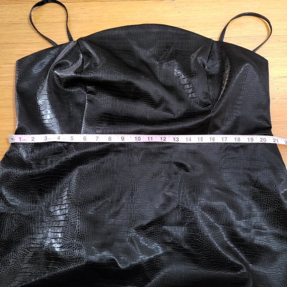 Eloquii NWT Black Crocodile Texture Sheath Midi Dress Size 18 - Picture 9 of 10